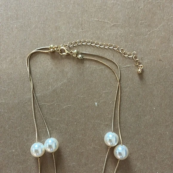 EUC gold and pearl fashion necklace 36 inches with extender Double strand - Picture 3 of 5